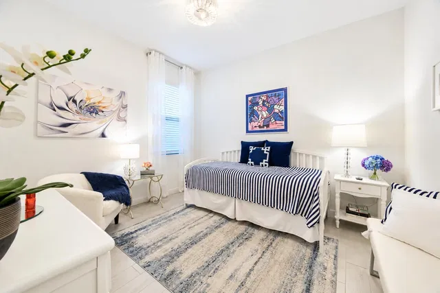 Residence photo 30