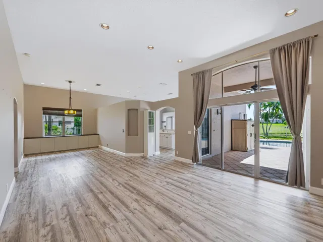 Residence photo 9