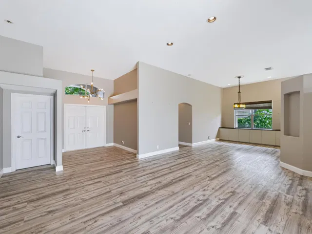 Residence photo 10