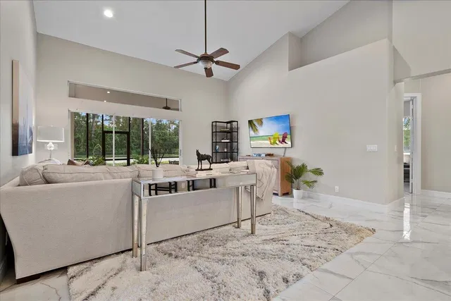 Residence photo 8
