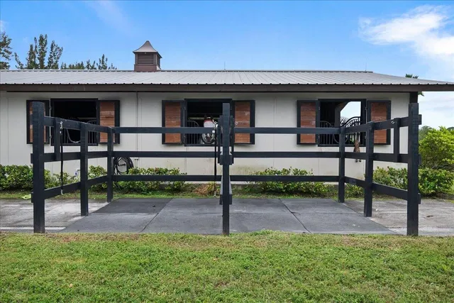 Residence photo 65
