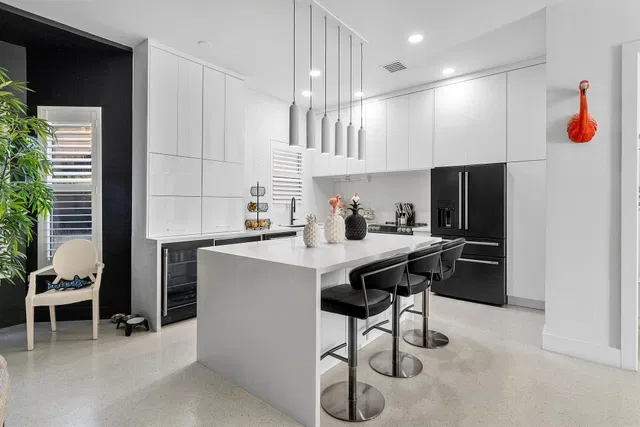 Residence photo 3