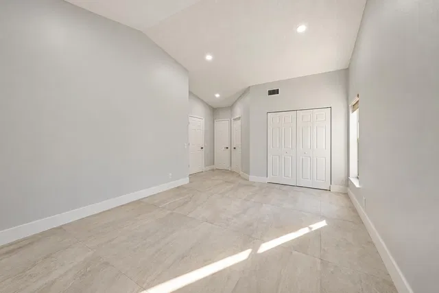 Residence photo 19