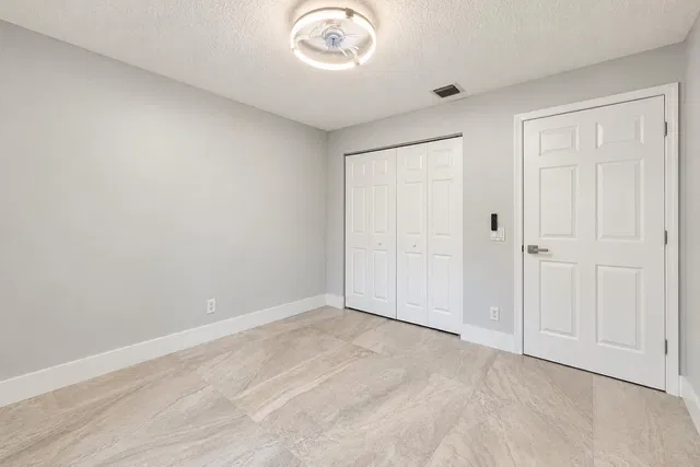 Residence photo 26