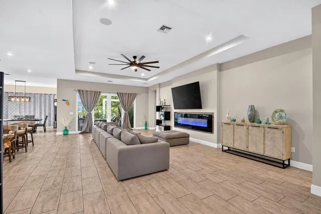 Residence photo 10