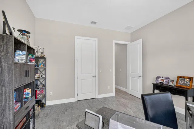 Residence photo 33