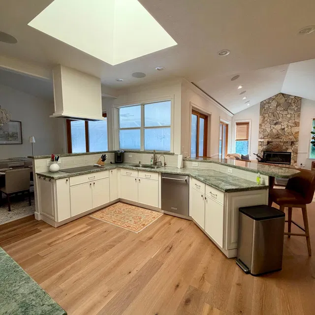 Residence photo 3