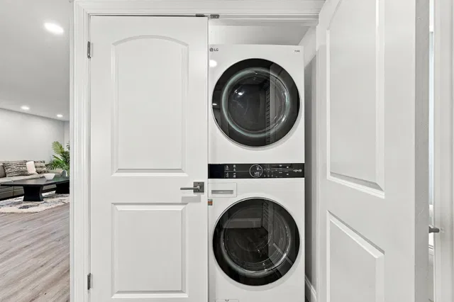 Unit 203 photo 12