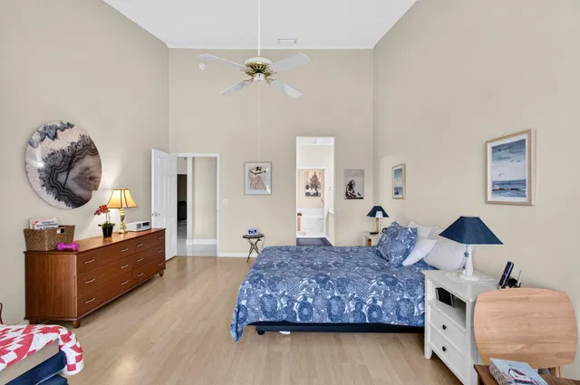Unit 105 photo 22