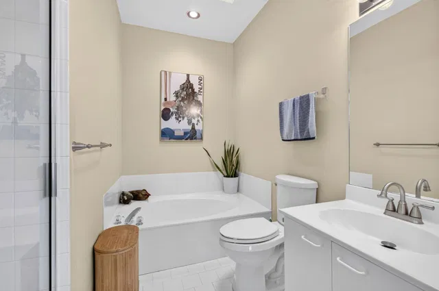 Unit 105 photo 25