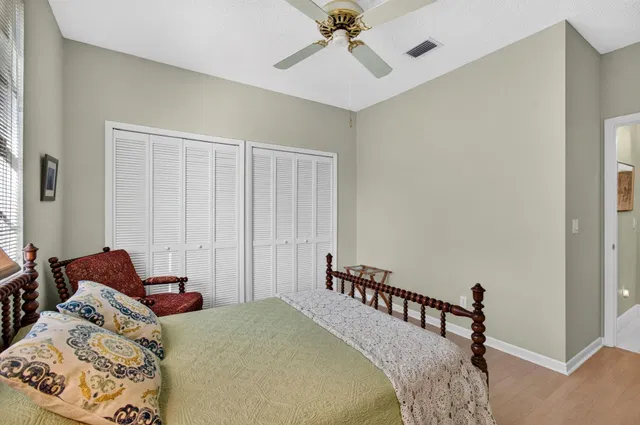 Unit 105 photo 33