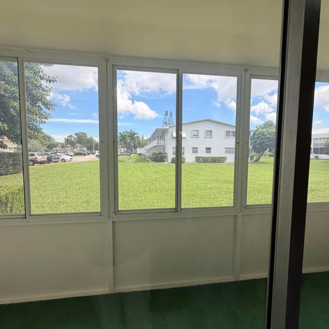 Unit 228 photo 9