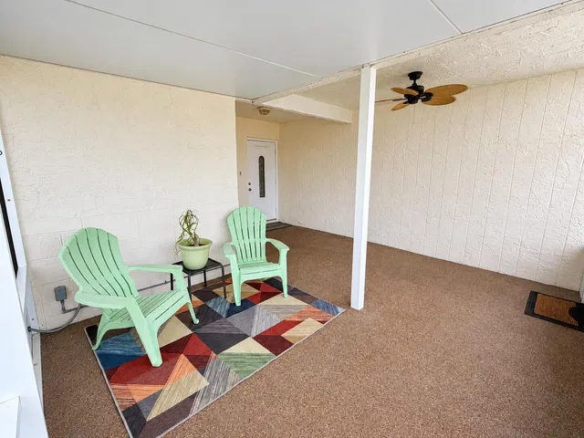 Residence photo 3