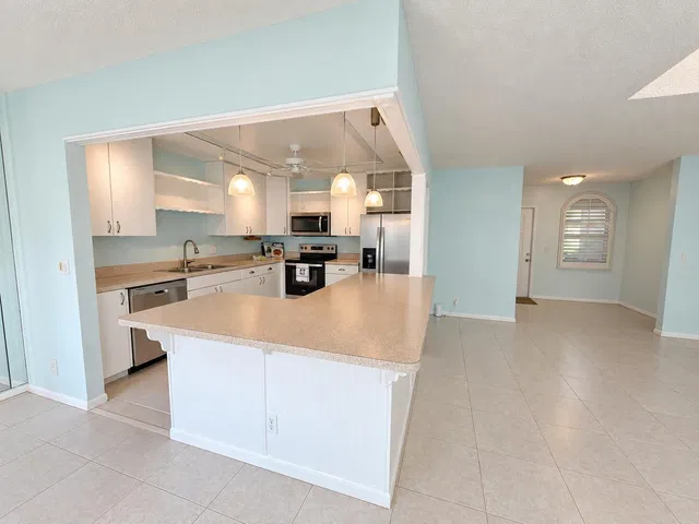 Residence photo 8