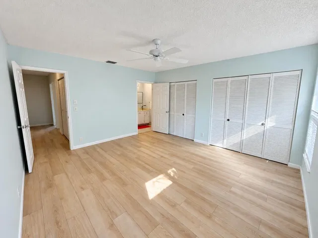 Residence photo 16