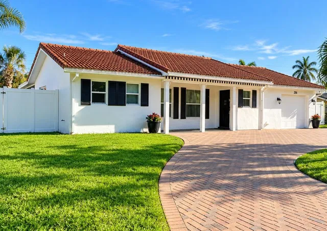 Residence photo 2