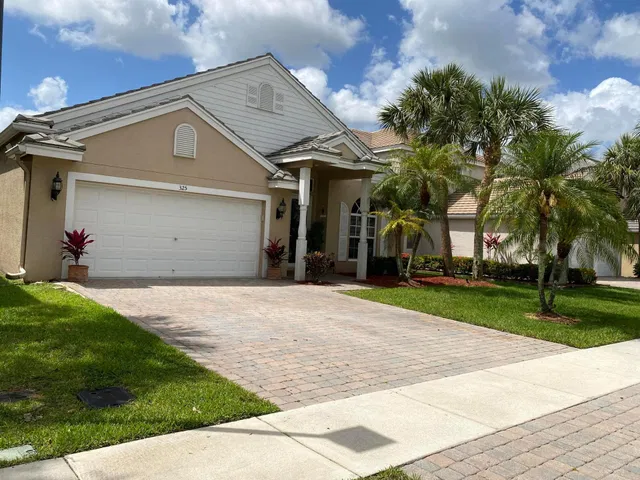 Residence photo 3