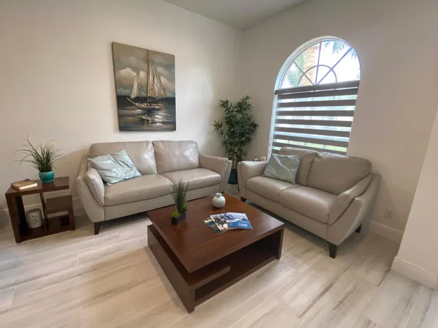 Residence photo 8