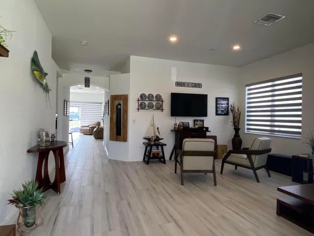 Residence photo 9