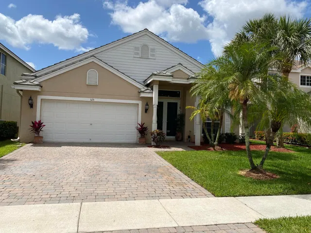 Residence photo 43