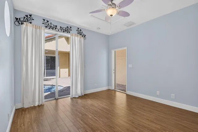 Residence photo 8