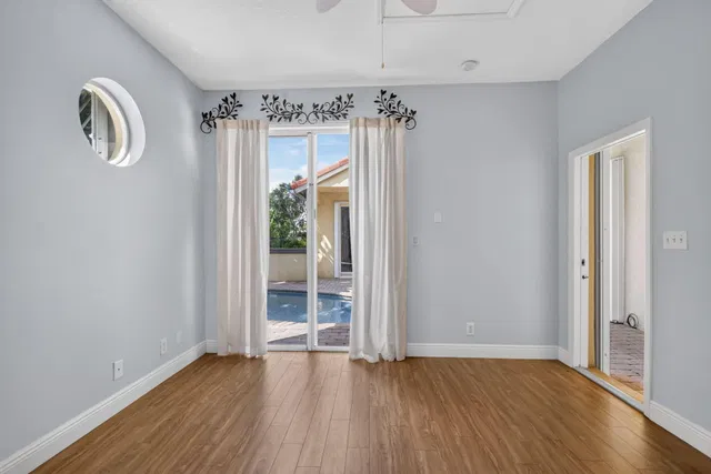 Residence photo 9