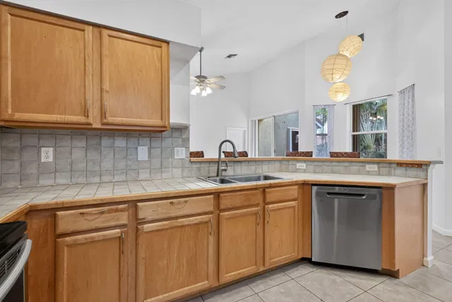 Residence photo 26