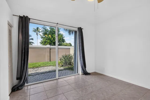 Residence photo 35