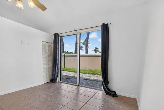 Residence photo 36