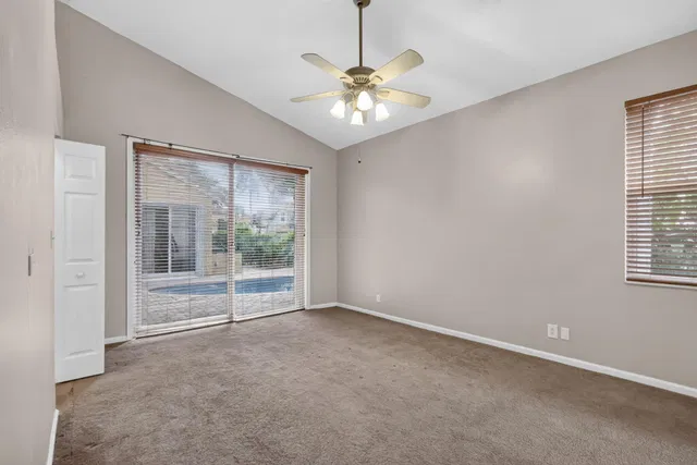 Residence photo 45