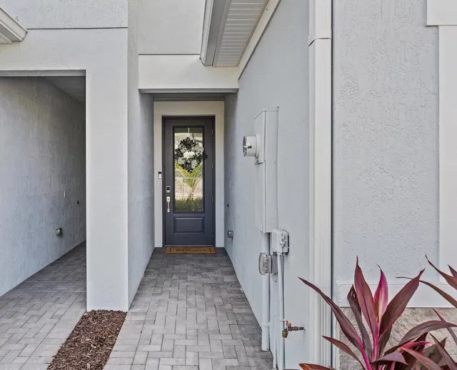 Residence photo 3