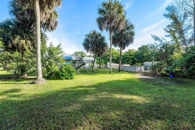 Residence photo 25