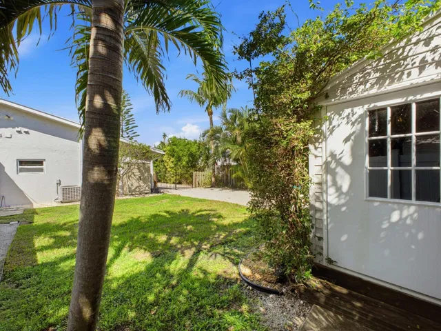 Residence photo 22