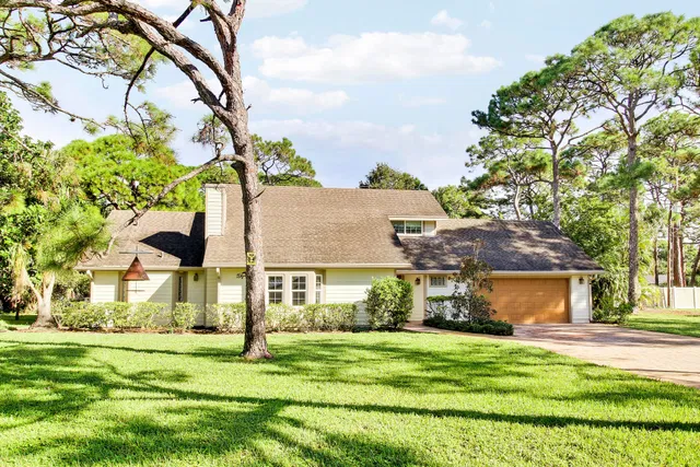 Residence photo 2