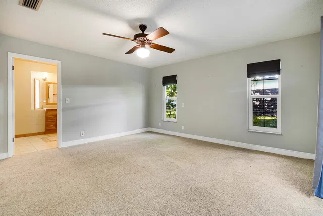 Residence photo 26