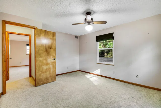 Residence photo 32