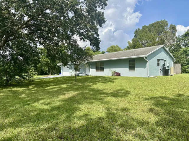 Residence photo 3