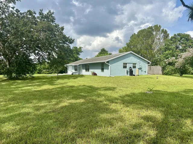 Residence photo 5