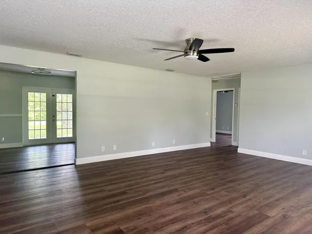 Residence photo 11