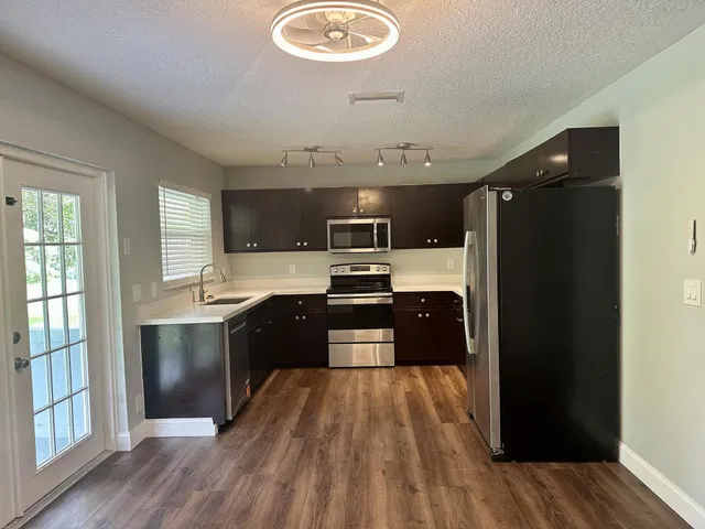 Residence photo 18