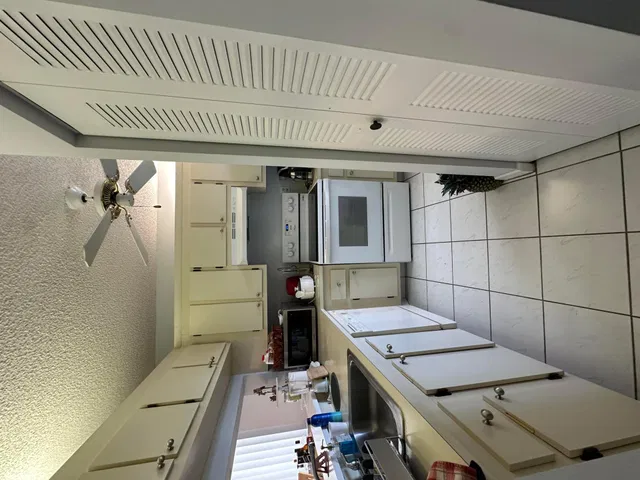Unit 317 photo 4