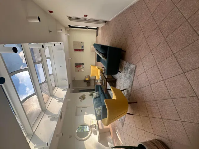 Unit 317 photo 12