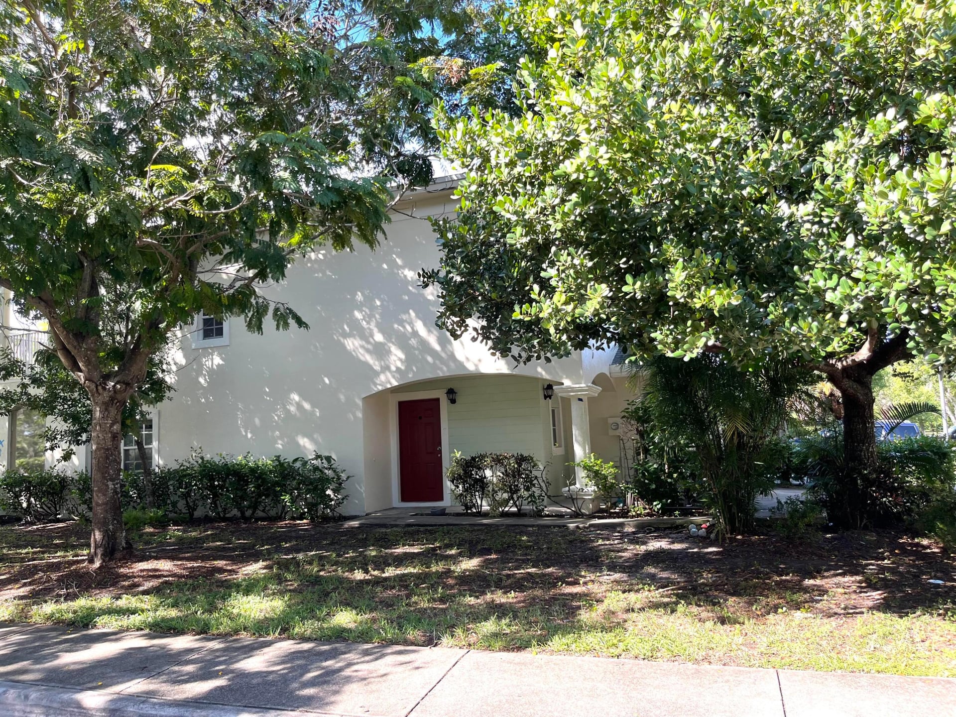 Residence photo 3