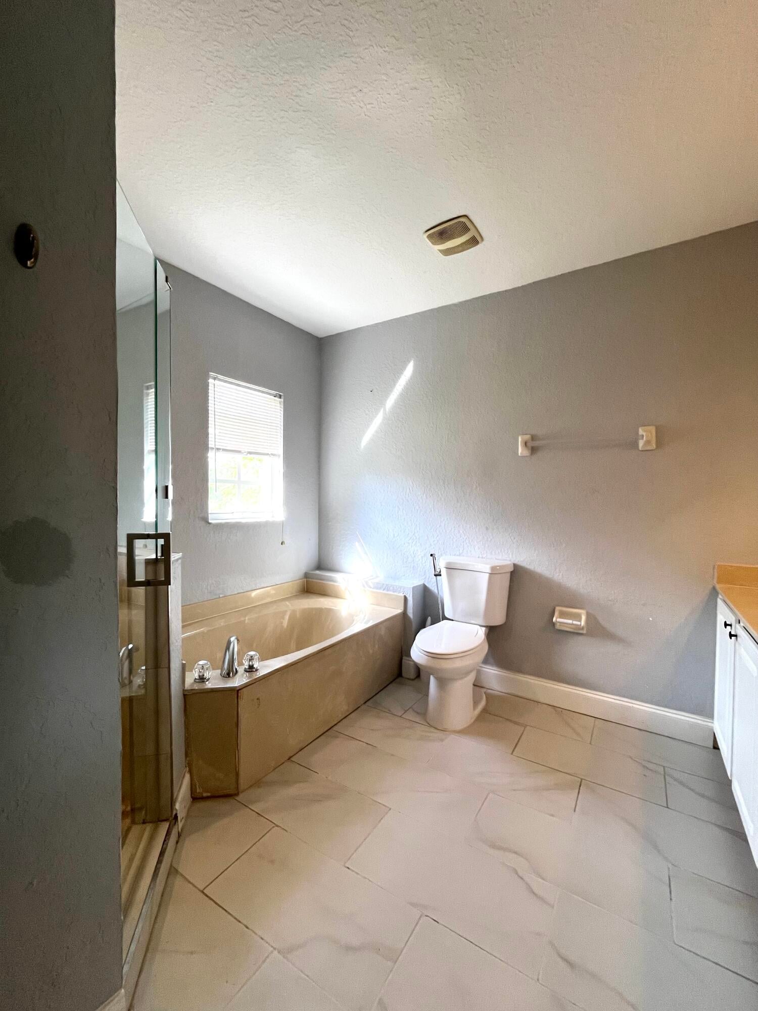 Residence photo 24