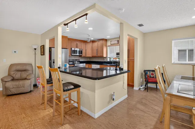  Residence photo 11