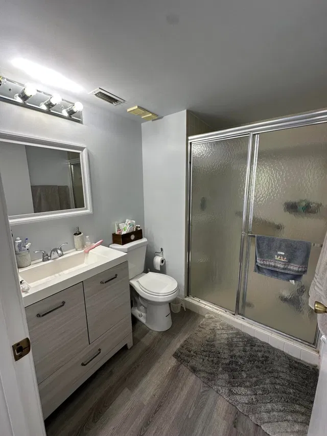 Unit 317 photo 8