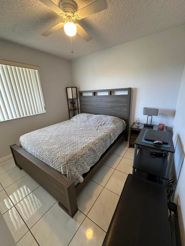 Unit 317 photo 10