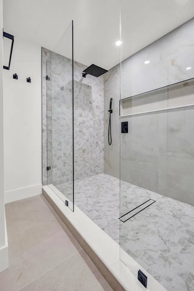 Unit 106 photo 10