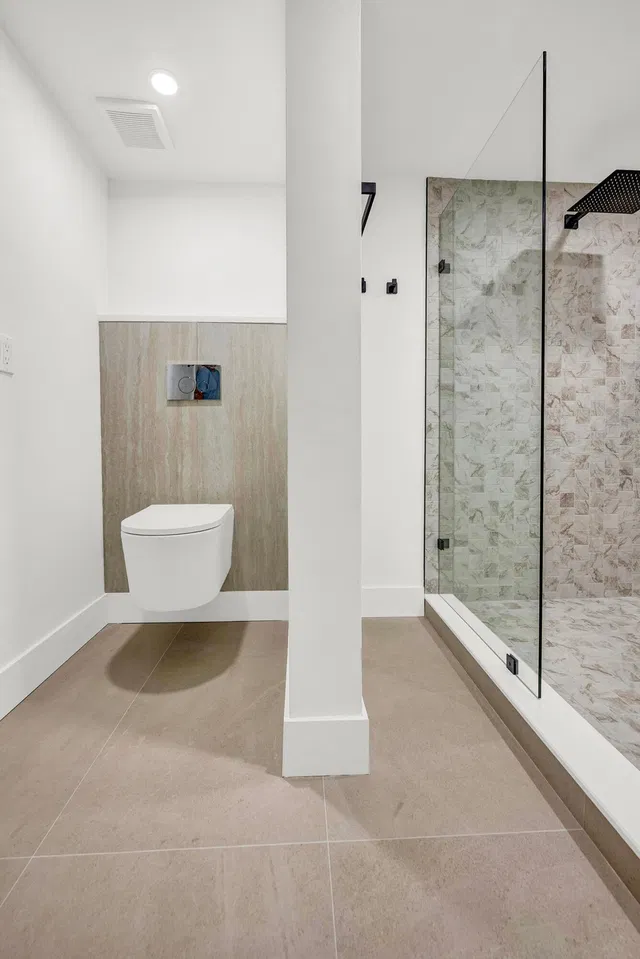 Unit 106 photo 15