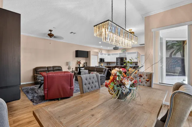 Residence photo 19